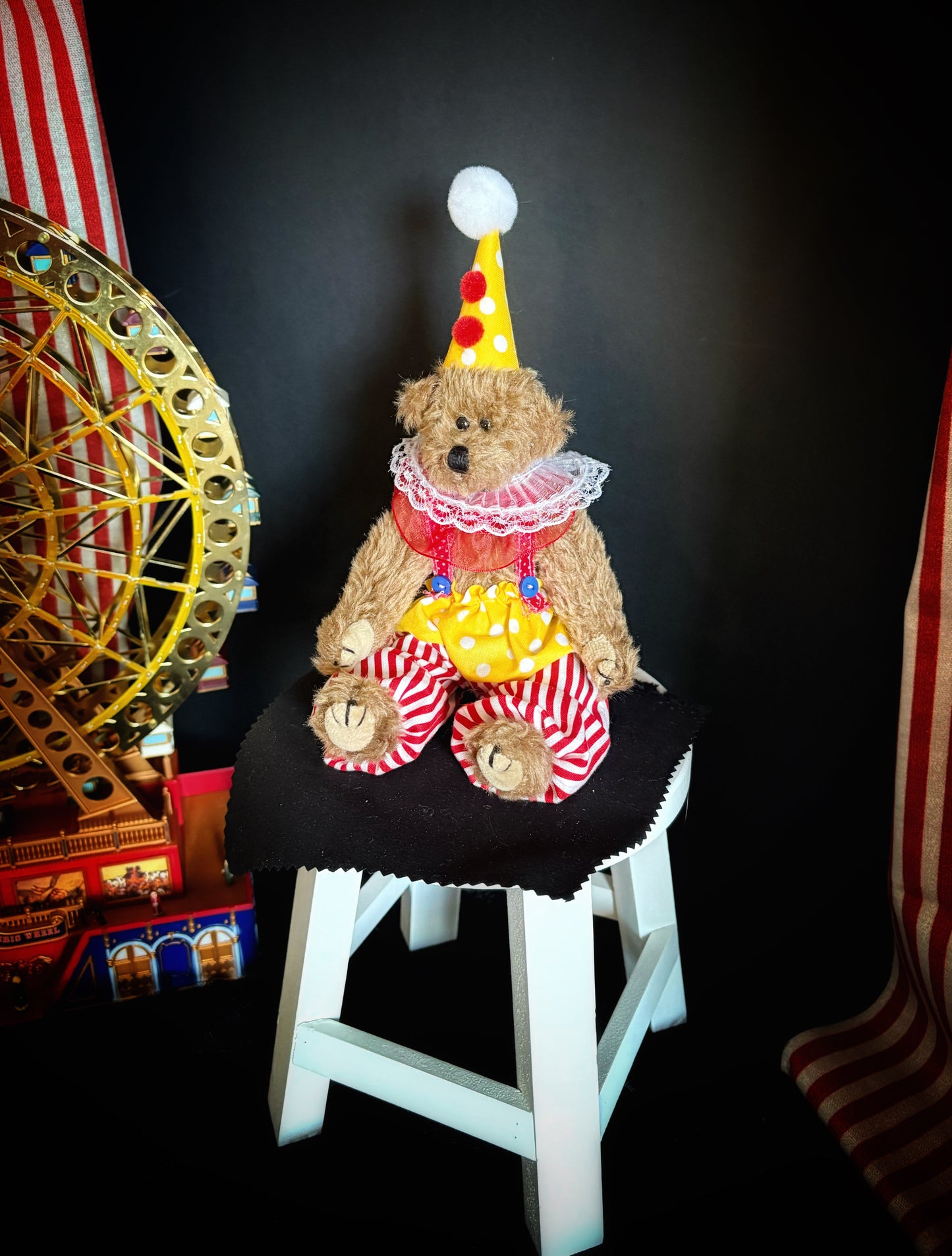 Small Vintage Clown Bear